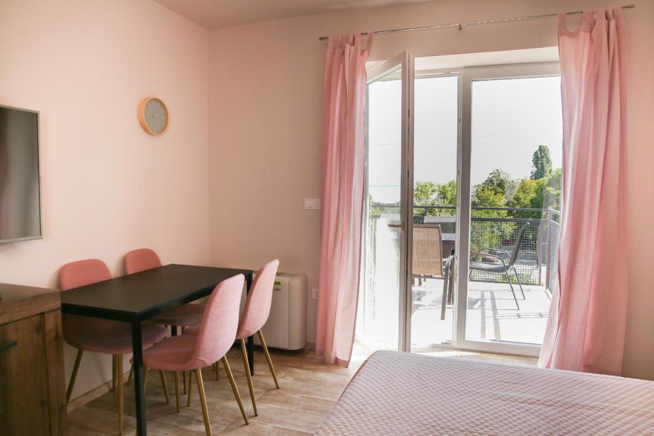 Balkon Apartmanhaz Panzio Балатонфюред Экстерьер фото