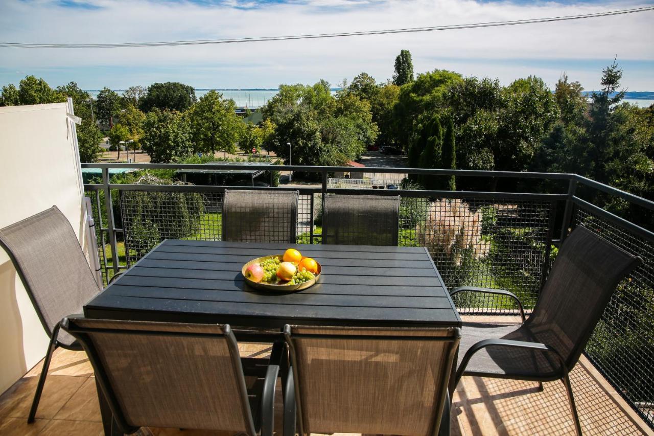 Balkon Apartmanhaz Panzio Балатонфюред Экстерьер фото