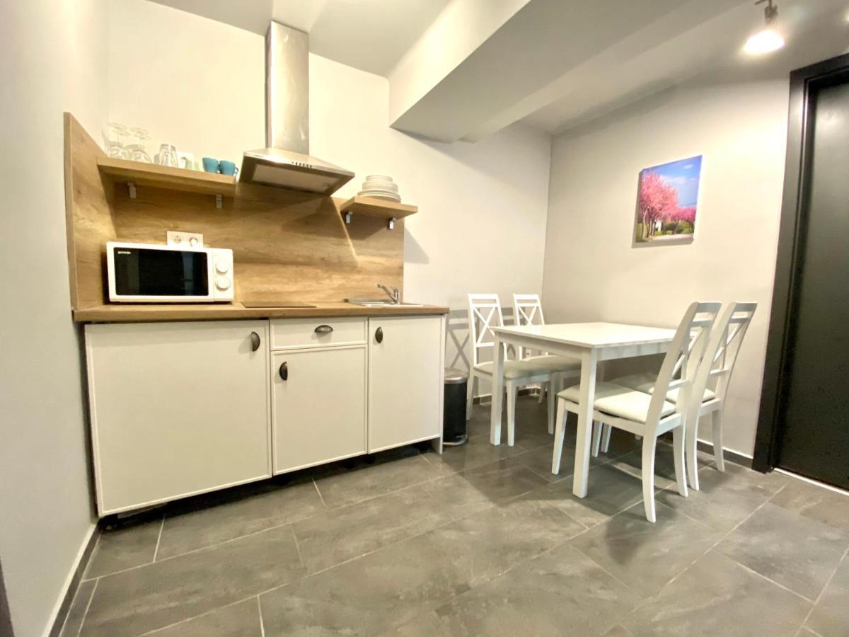 Balkon Apartmanhaz Panzio Балатонфюред Экстерьер фото