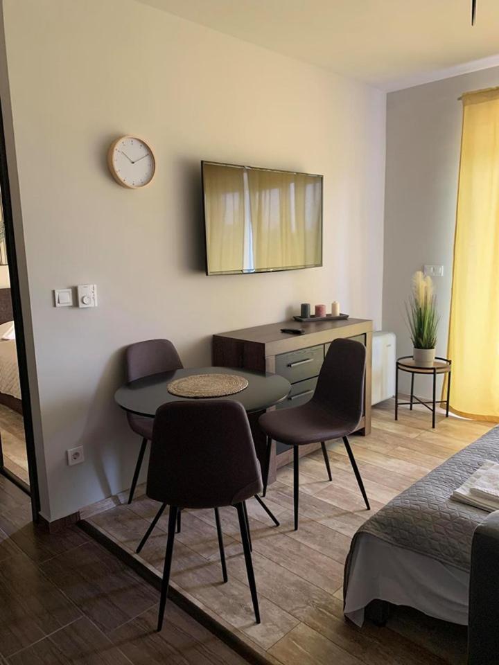 Balkon Apartmanhaz Panzio Балатонфюред Экстерьер фото